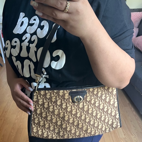 Christian Dior - Picture 11 of 11